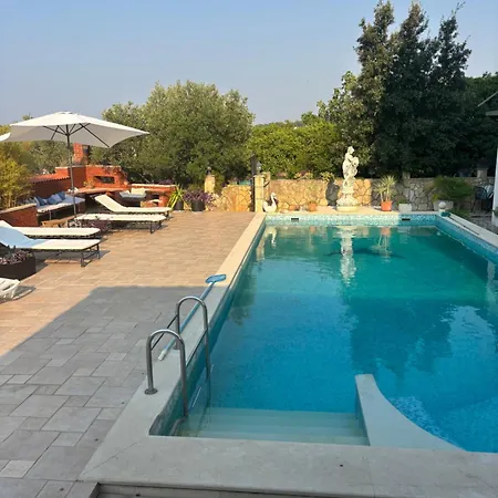 Gorana Two Bedroom Jelsa (Hvar)